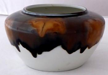 Porcelánová bílá miska se secesním ornamentem Porcelánová bílá miska se secesním ornamentem